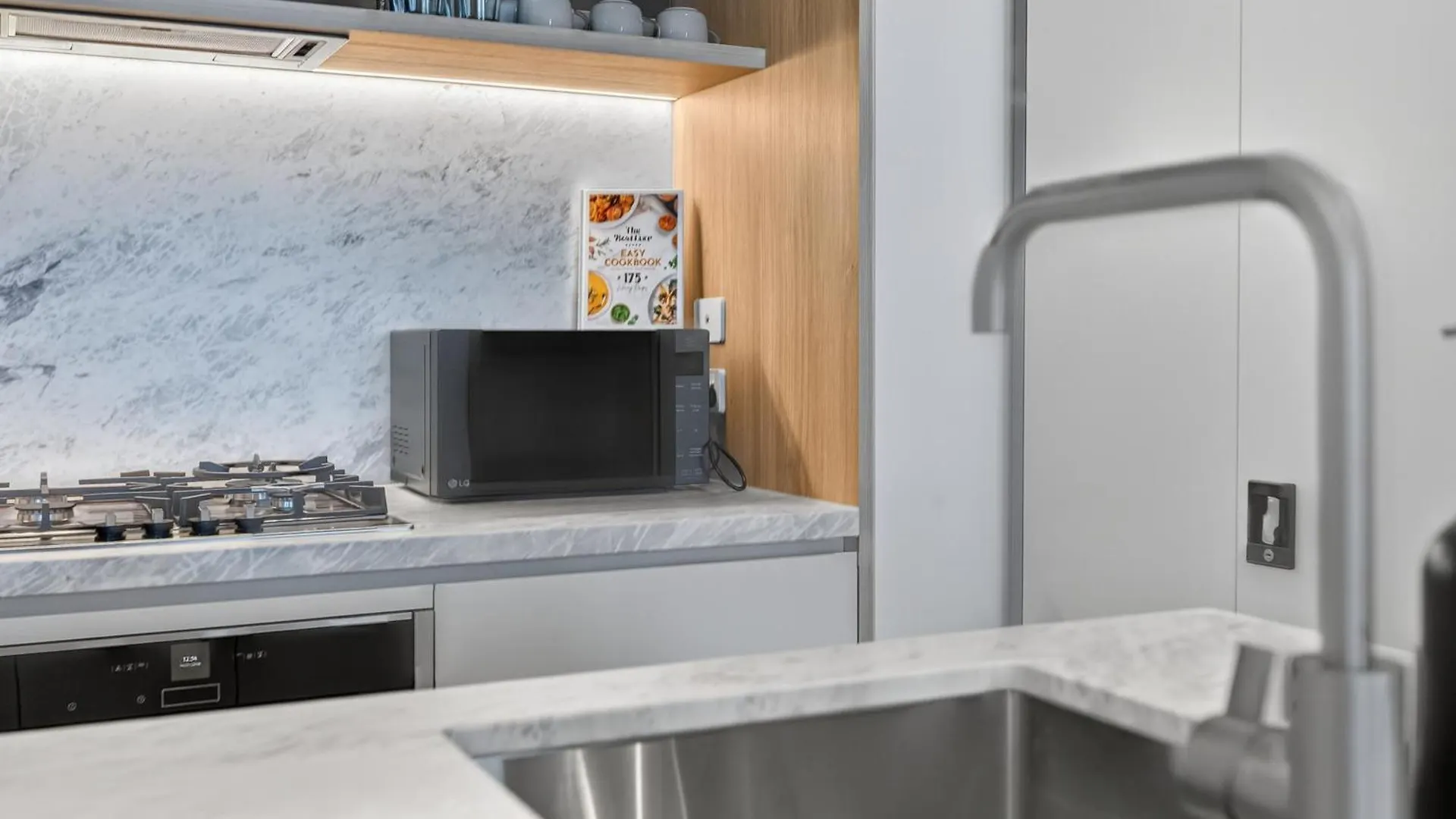 Apartment Sky High Zen At Queens Wharf Level 59 Brisbane