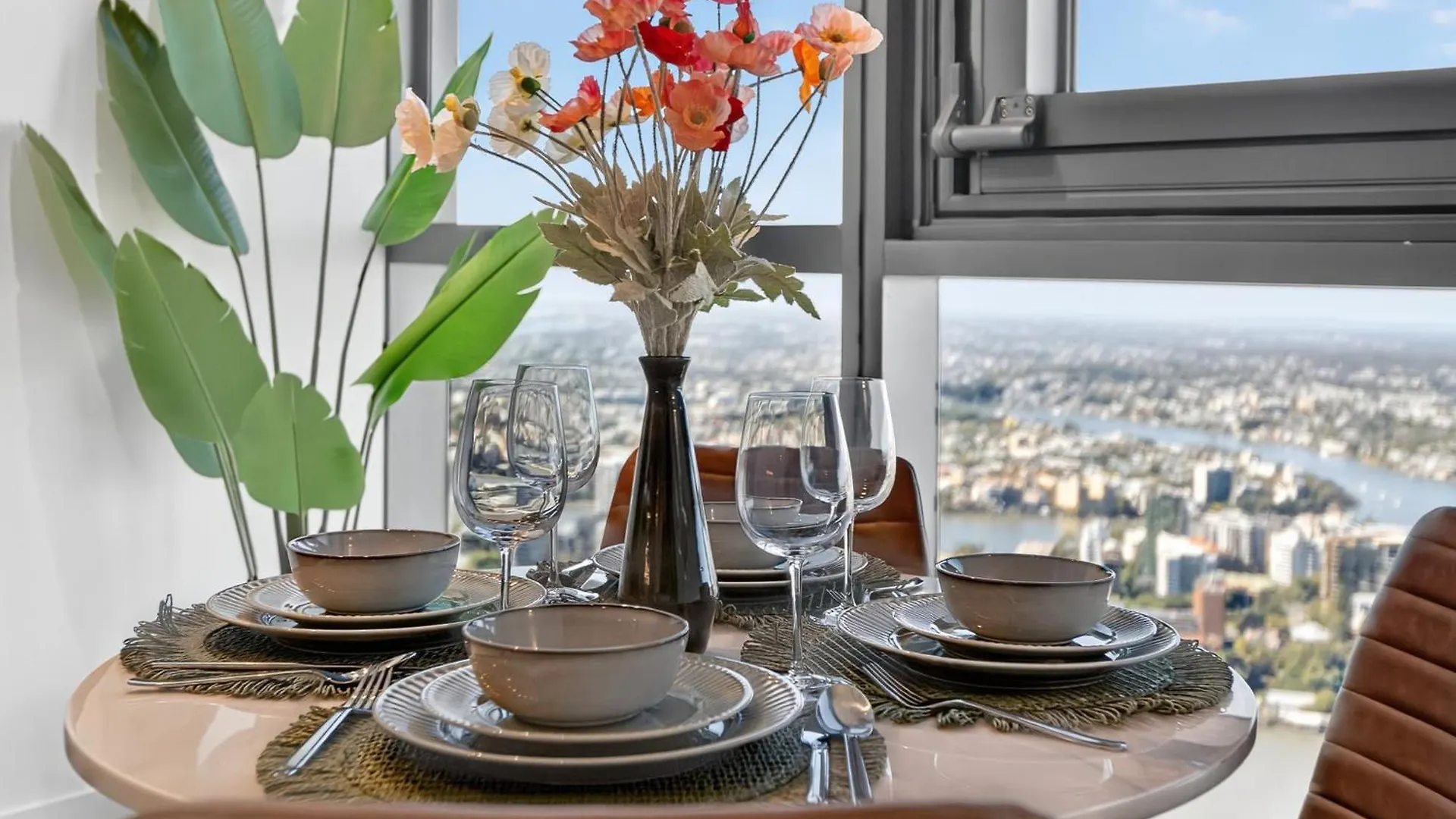 בריסביין Sky High Zen At Queens Wharf Level 59 דירה